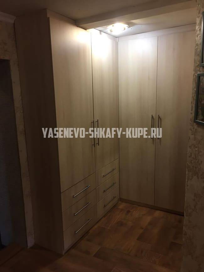 Распашные шкафы Ясенево