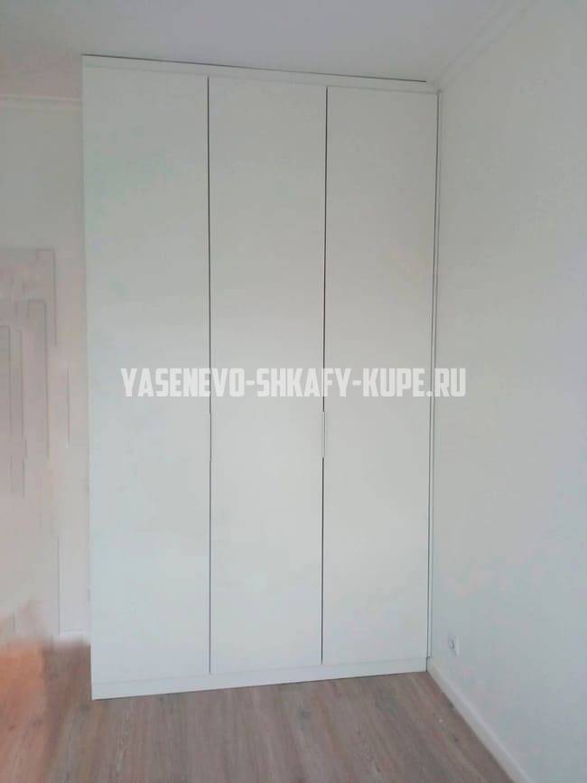 Распашные шкафы Ясенево